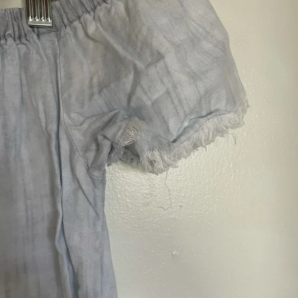 Cloth & Stone - Off the‎ Shoulder Denim Top - Picture 3 of 4